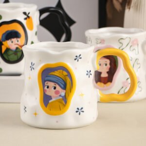 Уран зурагтай аяга